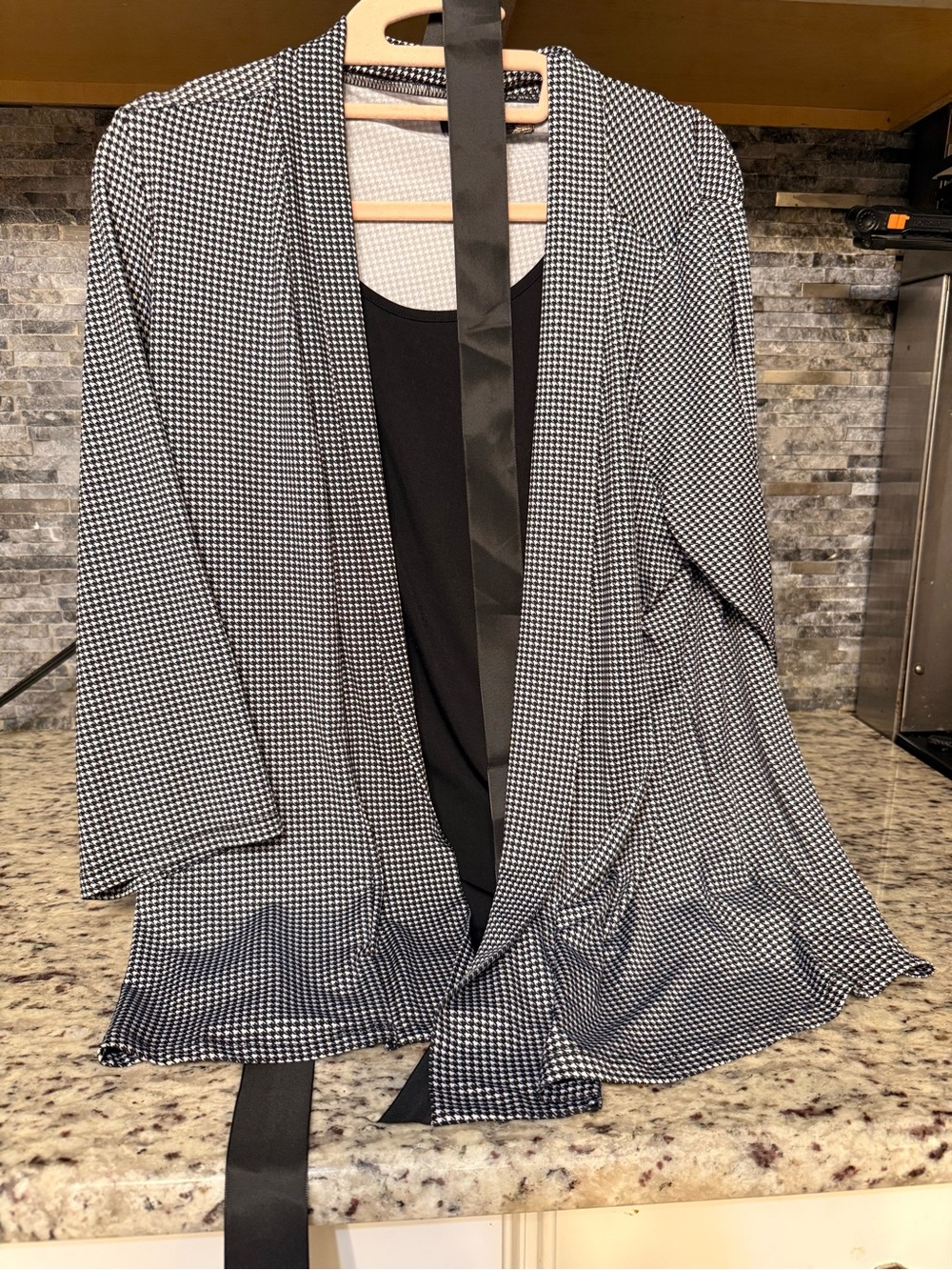Women’s Black and White Houndstooth Open-Front Blazer